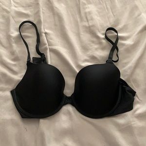 Victoria’s Secret Demi-buste black bra 36c
